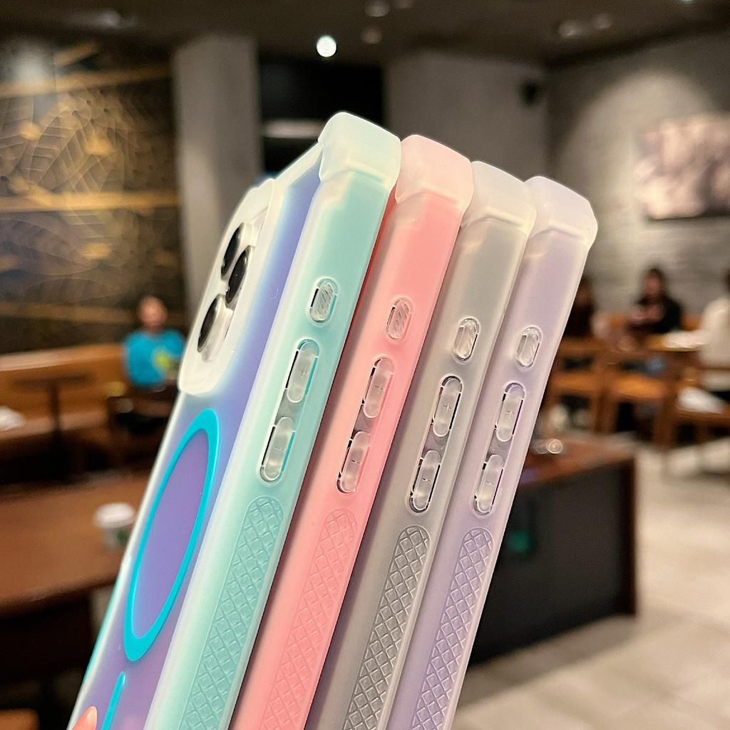 For iPhone 16 Pro Magnetic Case Chameleon Anti Drop TPU+PC Phone Cover
