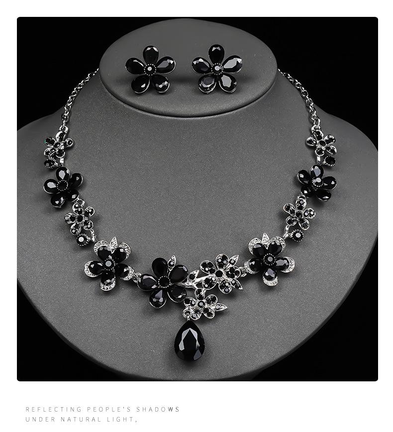 European & American Bridal Retro Crystal Floral Necklace & Earring Set