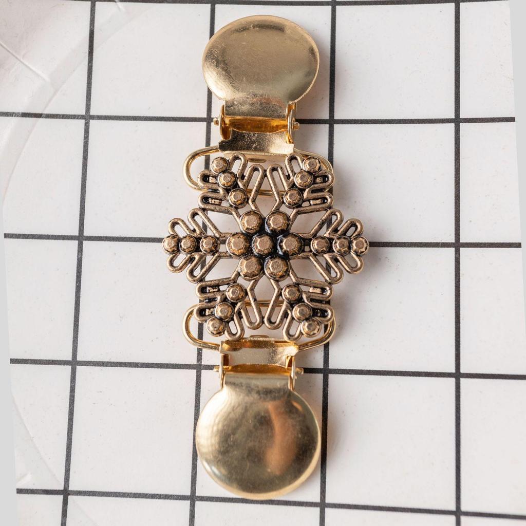 Vintage European & American Shawl Clip: Women's Diamond Sweater, Scarf, Brooch & Collar Alloy Accessories