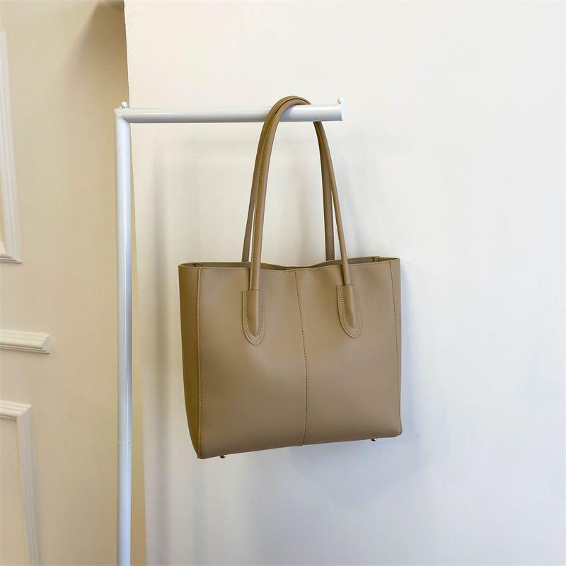 

Vintage tote bag women s 2025 new trendy fashion Korean commuter bag versatile ins large capacity shoulder bag хакі