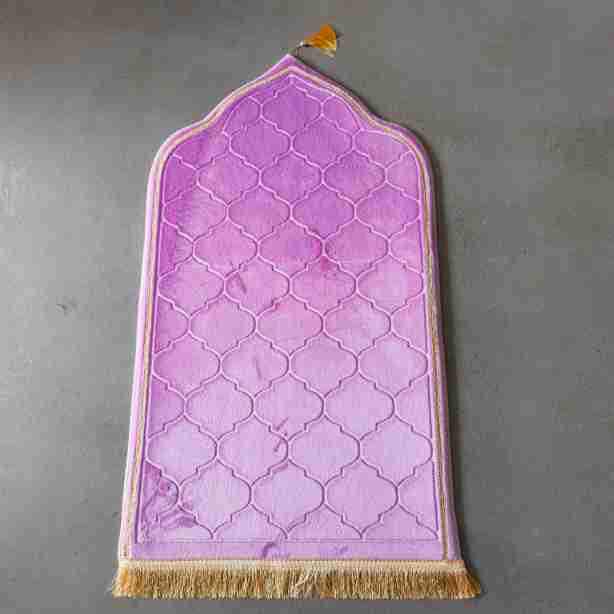 Premium Frilled Prayer Rug - Thick Flannel Cushion with Irregular Pattern