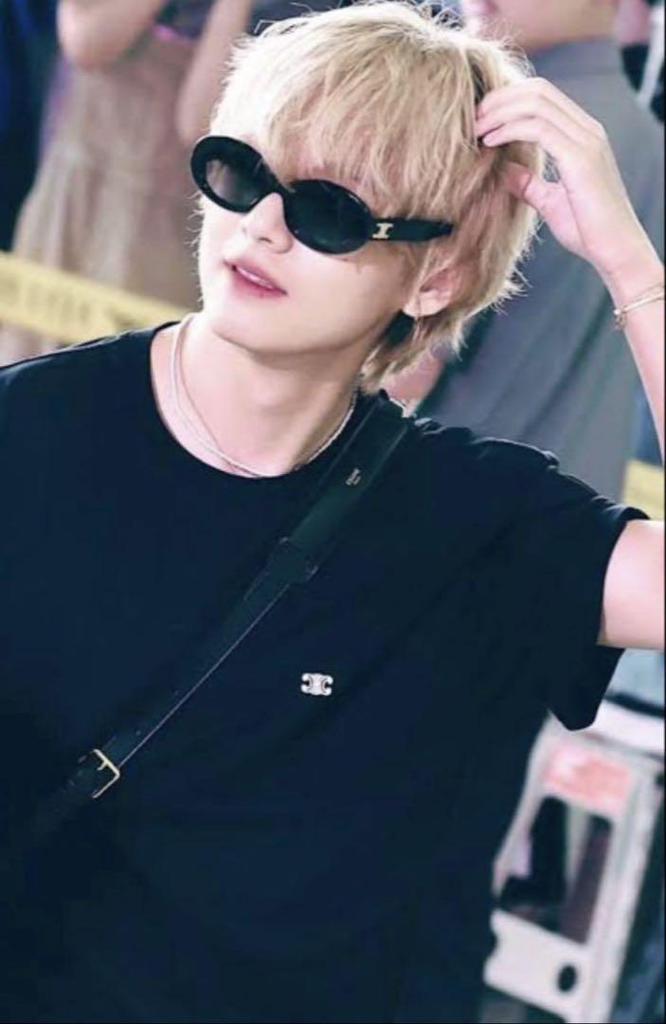 [USED] Black sunglasses for Celine lovers Triomphe