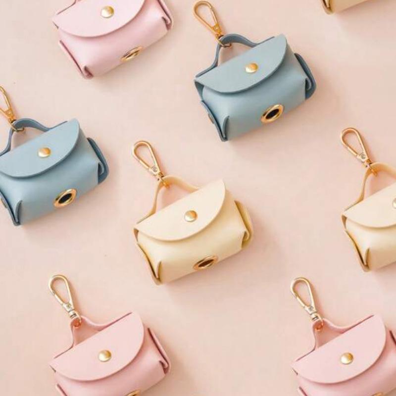 

Стильный держатель для сумки для домашних животных из искусственной кожи, держатель для сумки для какашек для домашних животных с диспенсером для сумок для собак, портативная сумка для собачьих какашек, органайзер, принадлежности для домашних животных