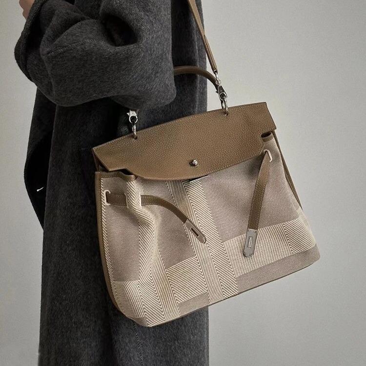 High-grade Canvas Platinum Bag - Women's 2025 Summer Retro, Large Capacity Shoulder Messenger with Wide Strap