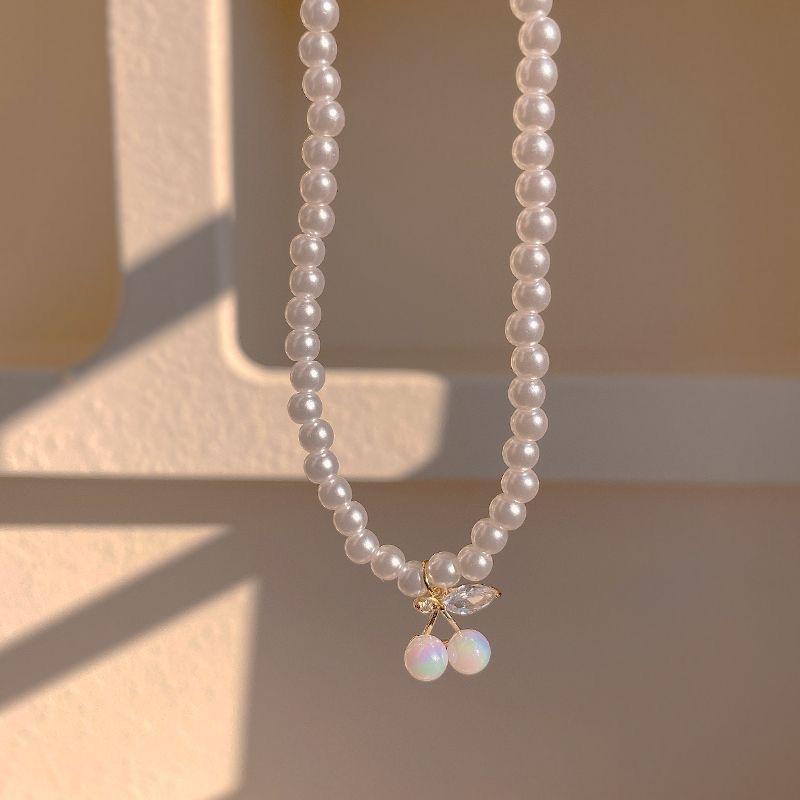 Nk-207 Cherry Small Pendant, Pearl Necklace, Short High-End Niche Light Luxury Women'S New Internet Celebrity Popular Necklace