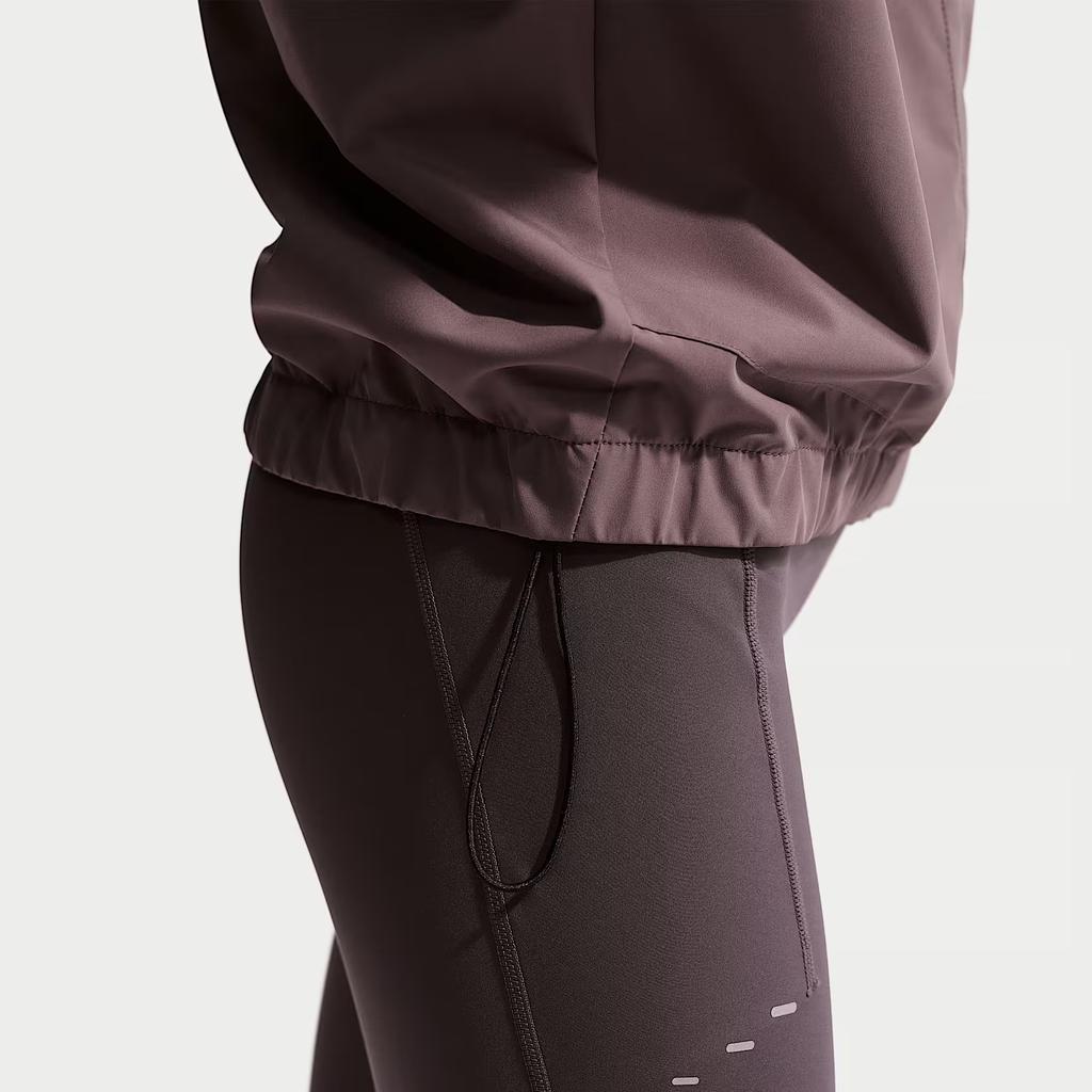 Nike Einfarbige Kapuzenjacke Damenjacken FB7493-502