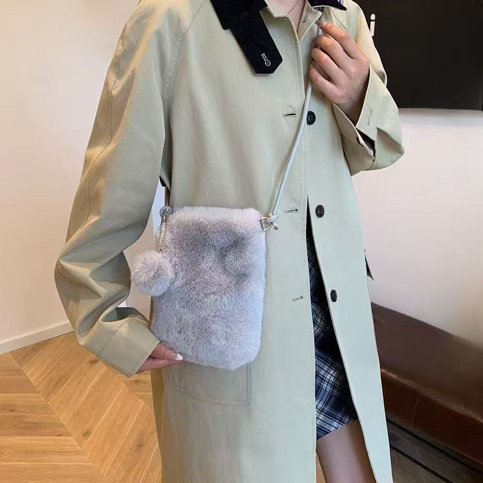 Yogodlns New Plush Shoulder Bag For Women, Mini Solid Color Plush Wallet, Cute And Versatile For Coins, Cell Phone Pouch