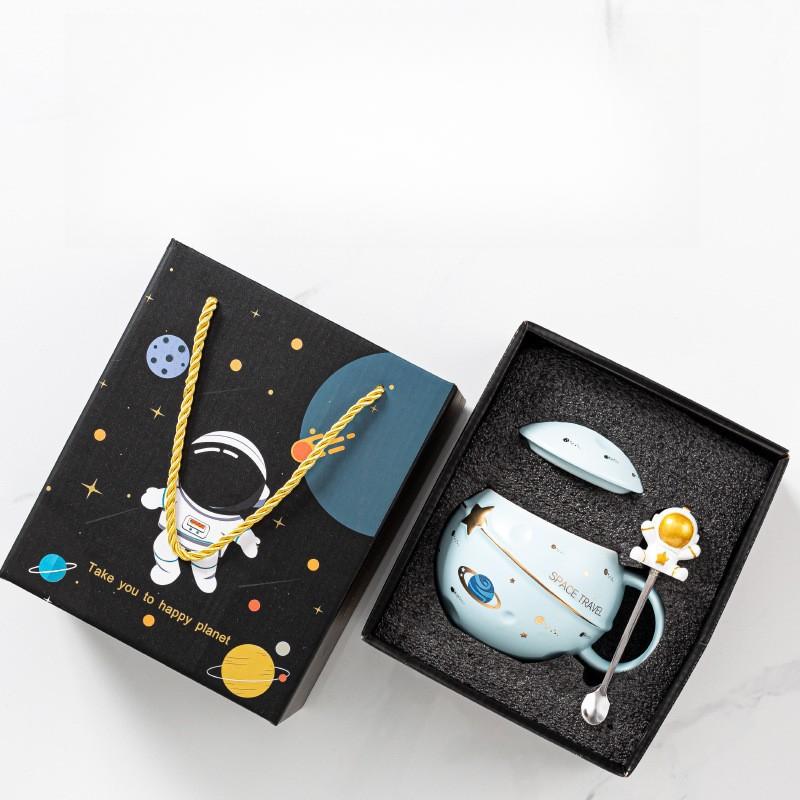 Творческий рельефный кубок Планета Кружка астронавт Керамическая чашка астронавт Высокоценный сувенир Подарок на открытие 420ml