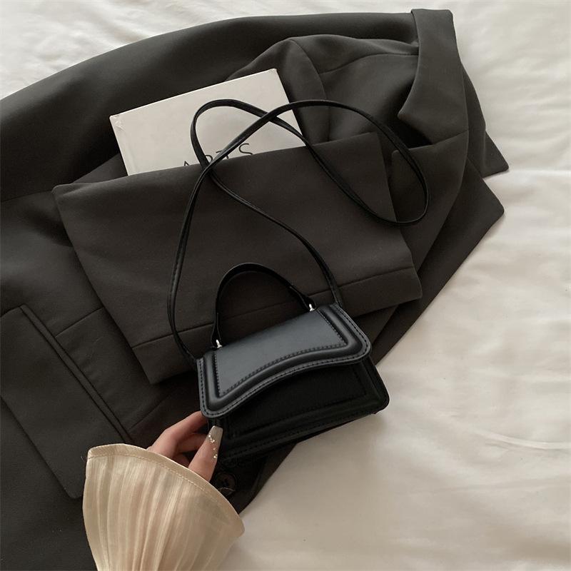 Indentation Autumn and Winter New Fashion Texture Solid Color Shoulder Crossbody Handheld Women's Small Square Bag Tide
