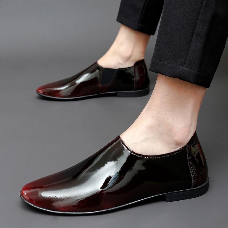 

Модная Модная блестящая кожаная повседневная обувь, высококлассные туфли-лоферы, мужская деловая обувь-слипоны, трендовая обувь парикмахера A19 45 красный