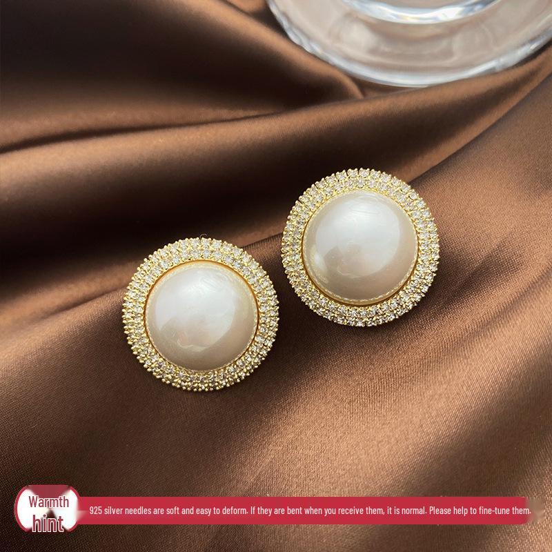 French Retro Zircon & Pearl Geometric Stud Earrings: Luxurious and Fashionable Accessories for Women