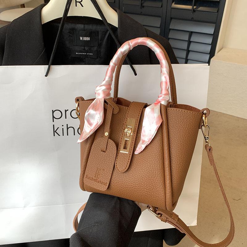 

This year s popular vegetable basket bag 2025 new temperament women s bag bucket bag women s spring and summer women s handbag messenger коричневый