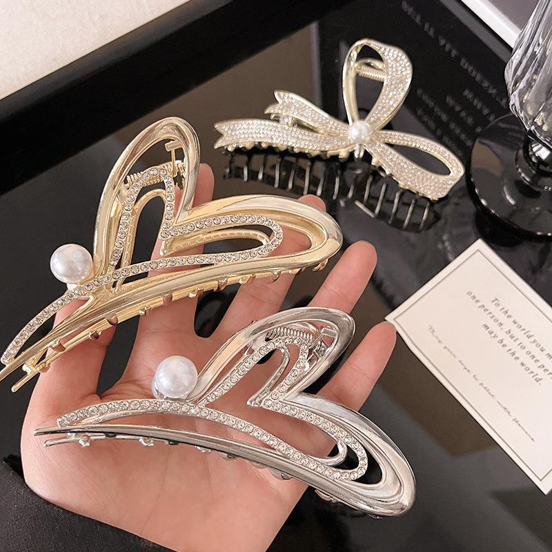 2024 Luxury Diamond Heart Shark Hair Clip - Elegant Headdress Accessory