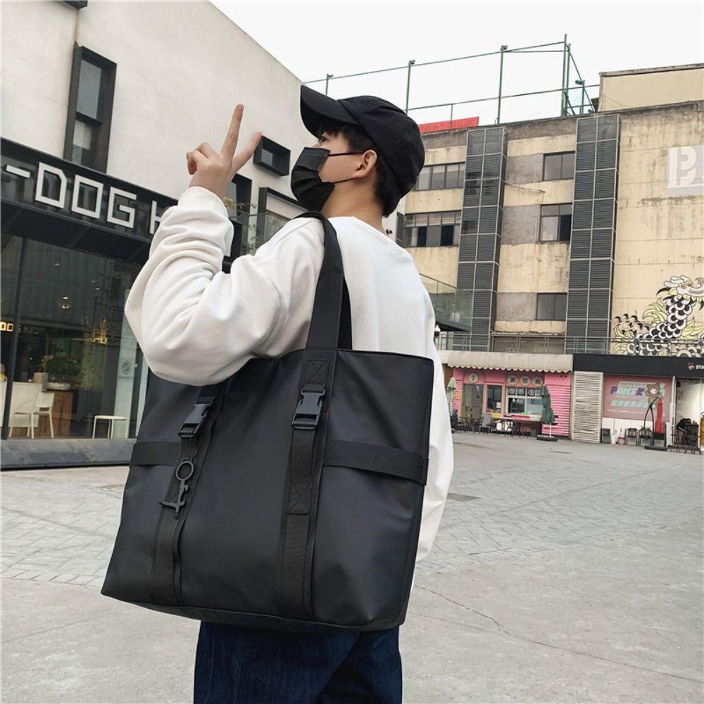 Waterproof Male Tote Bag Large Capacity Nylon Duffle Bag Zipper Men Shoulder Bag  Streetwear