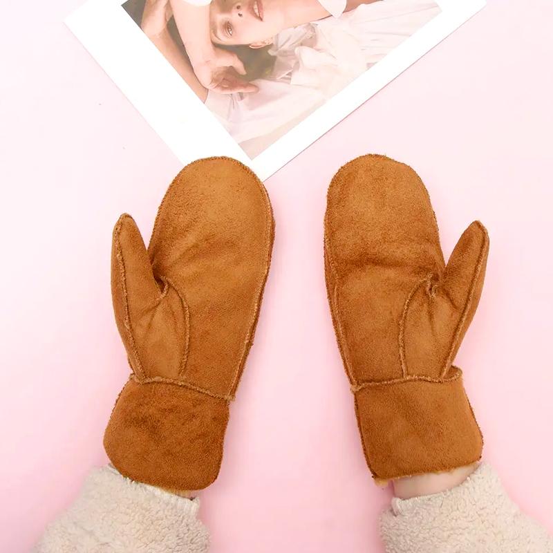1Pair Heated Mittens Winter Riding Outdoor Windproof Full Finger Warm Gloves Cashmere Gloves Soft Warm Faux Fur Suede Leather