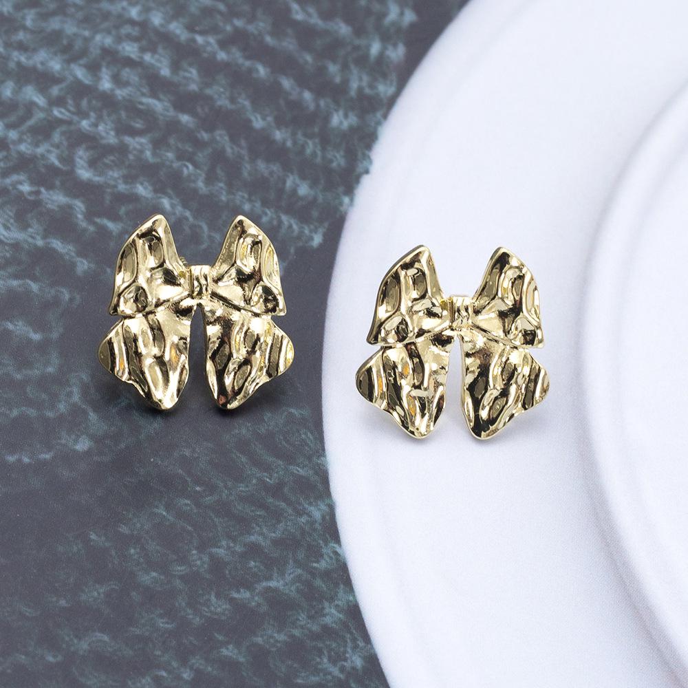 Korean Minimalist Zinc Alloy Bow Stud Earrings for Women