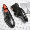 2024 Men Dress Shoes Handmade Brogue Style Men Loafers Leather Wedding Shoes Men Casual Flats Oxfords Formal Shoes Gents Shoes
