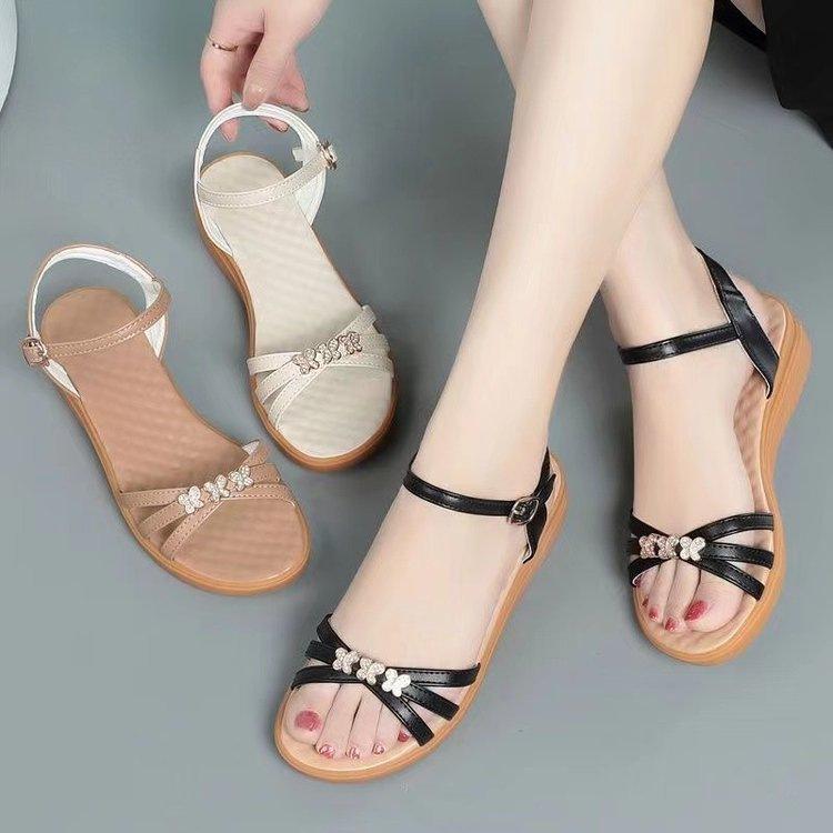 Mom sandals women's 2025 summer one-word buckle middle-aged and elderly soft sole comfortable and fashionable women's sandals fish mouth casual