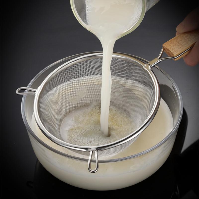 Kitchen Multi-functional Strainer Stainless Steel Filter Spoon with Wooden Handle Fried Food Gadgets Tool Wire Fine Mesh