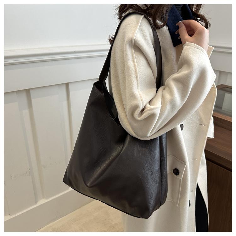 Simple Solid Color Large Capacity Tote Bag Commuter Magnetic Closure Shoulder Bag for Women