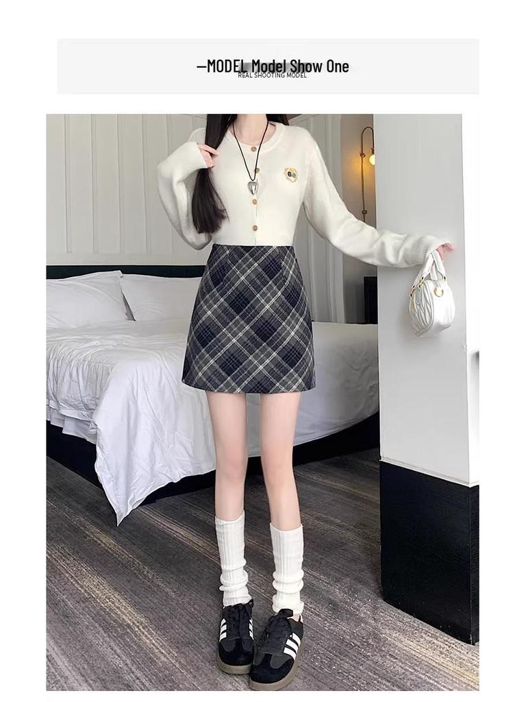 Women's High-Waist Plaid Wool A-Line Skirt - Slimming, Hip-Hugging, Autumn/Winter 2026 Style, Petite Fit