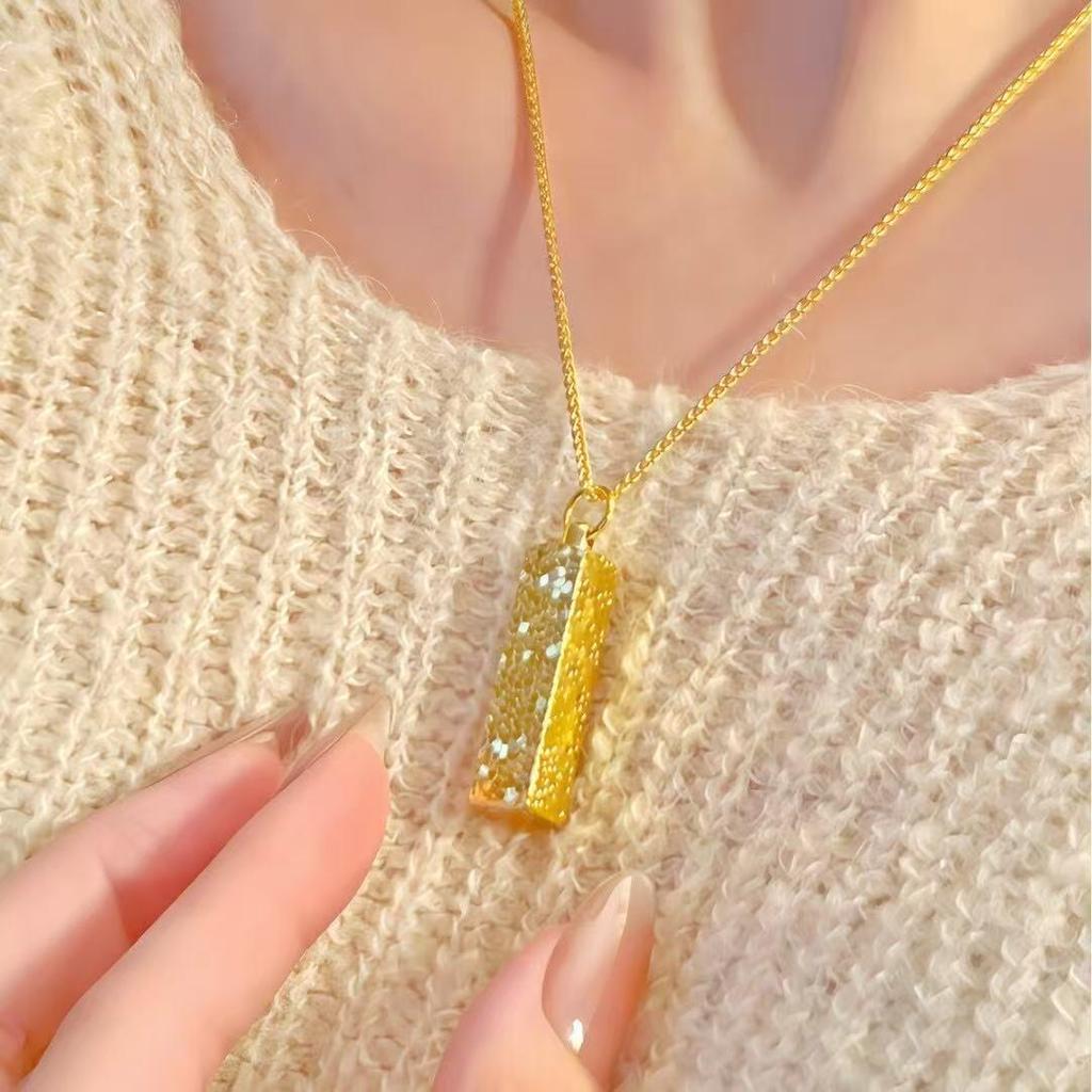 Four Directions Wealth Gold Bar Pendant Necklace: Women's Old Money Style with Love Couple Woven Rope and Clavicle Chain