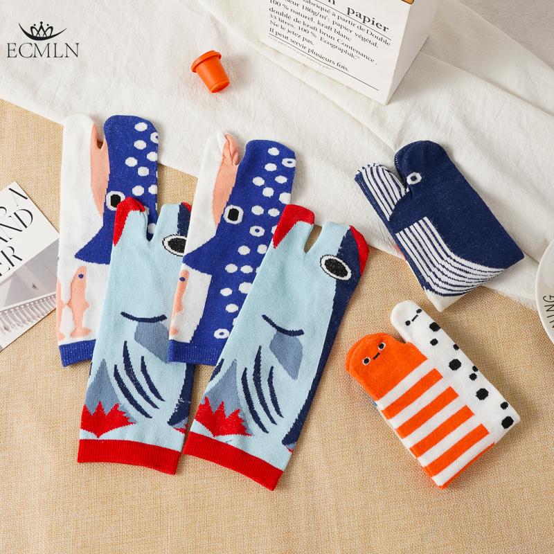 Damskie skarpetki z separatorem palców w kształcie delfina Zabawny i uroczy design z kreskówki Bawełniane skarpetki Pochłaniające pot Skarpetki do połowy łydki