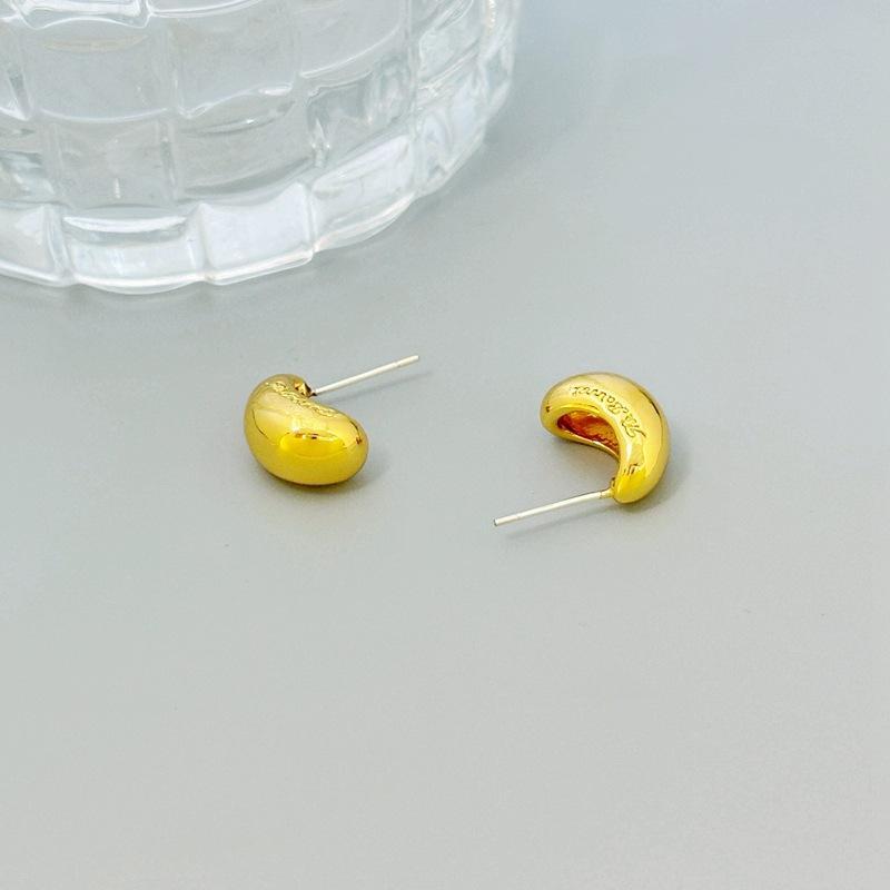 French High-End Simple Earrings Design Glossy Cold Wind Stud Earrings золотой