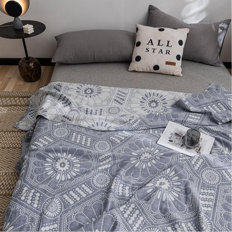 

Новое хлопковое четырехслойное марлевое одеяло покрыто ворсовым одеялом с кондиционером, летним прохладным одеялом и повседневным одеялом из хлопка. 150x200cm