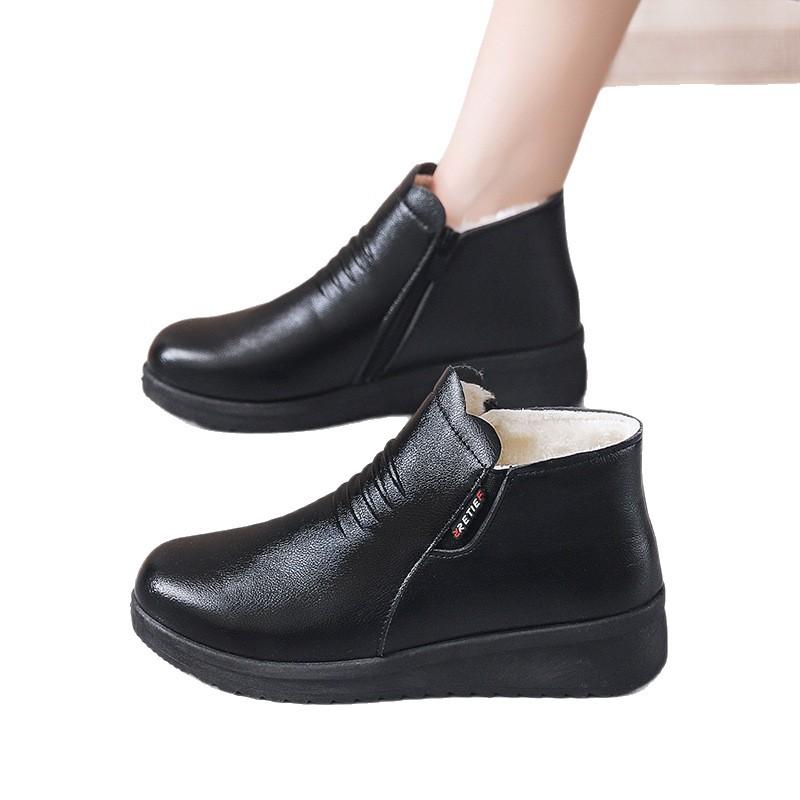 Thickened warm Chinese cotton shoes women's winter casual shoes fleece non-slip flat sole soft sole comfortable grandma leather shoes