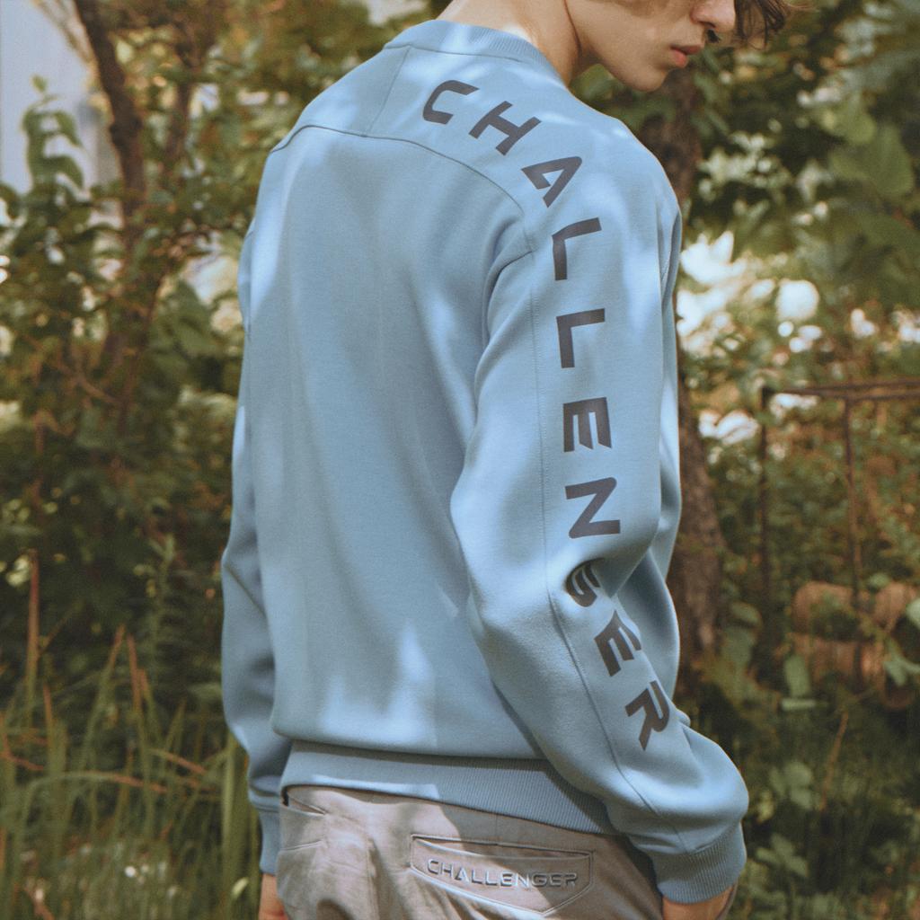 CHALLENGER Men'S Big Logo Cut-Out Long Sleeve Sweatshirt Pale Blue