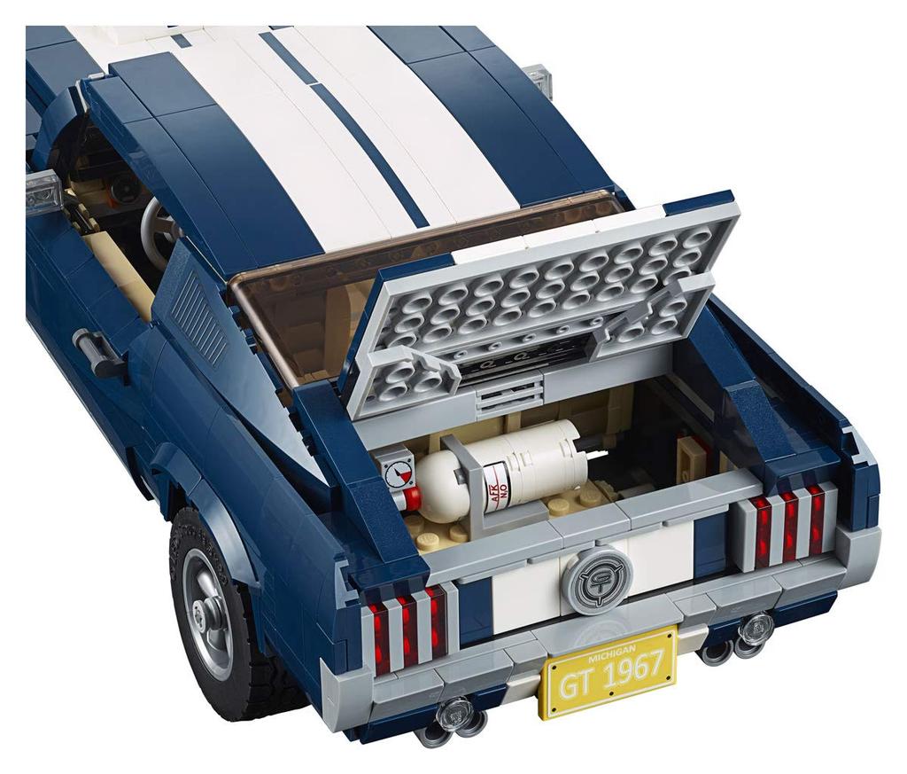 LEGO Creator Expert Model 10265: Ford Mustang 1967 GT Fastback