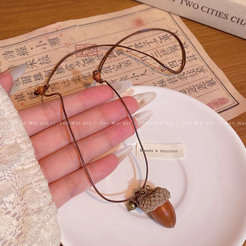 New Chinese Mori Plant Fruit Pendant Necklace Female Retro Ethnic Style Unique Clavicle Chain Neck Chain