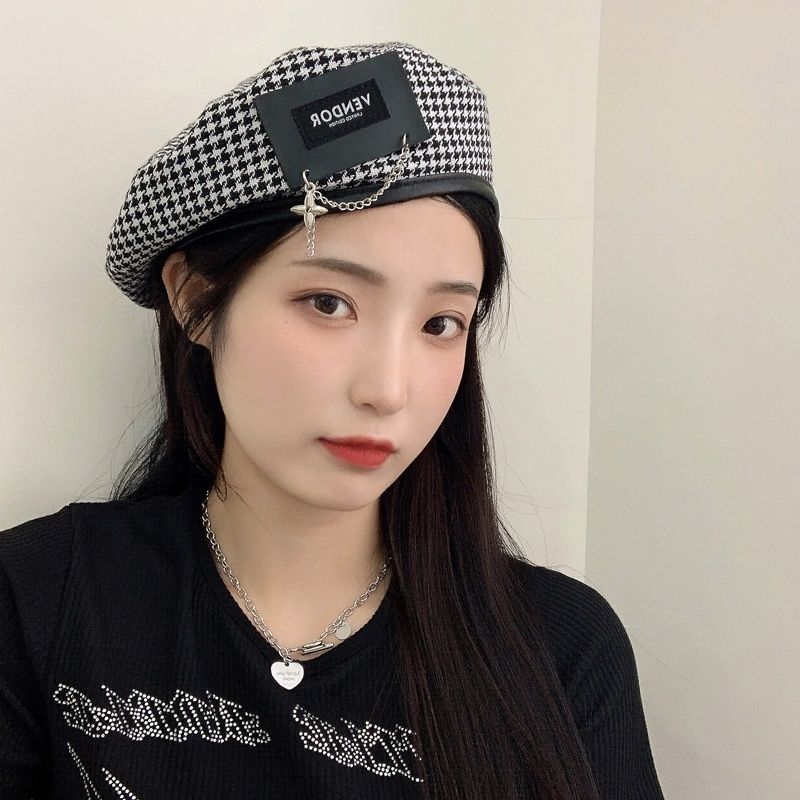 Vintage Plaid Hat With Chain Cool Fashionable Japanese Beanies Metal Patch Beret Elegant Sweet Trendy Street Painter Hat