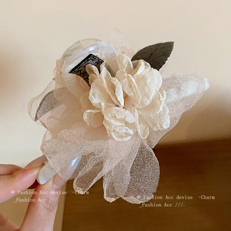 Mori Floral Mesh Claw Clip: High-End, Versatile Hair Accessory for Women
