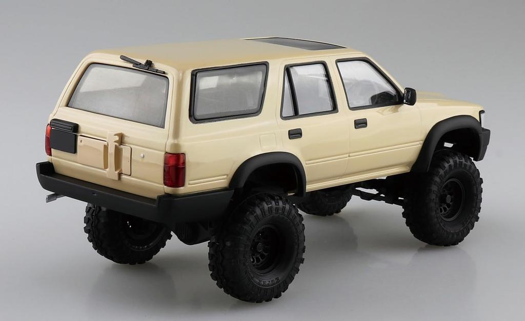Aoshima Bunka Kyozaisha The Tuned Car Series Toyota VZN130G Hilux Surf Lift Up Plastic Model 1/24 No.72 '91 (Car)