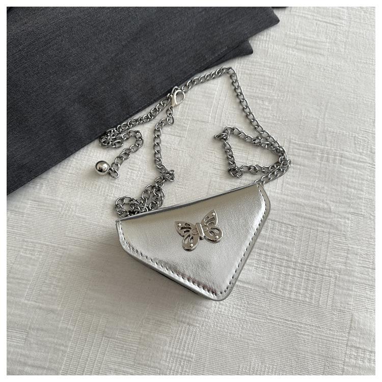 D shaped Triangle Bag Women's Decorative One shoulder Diagonal Straddle Bag Small Bag Fashionable Versatile Fashion Chain Mini Exterior Bag
