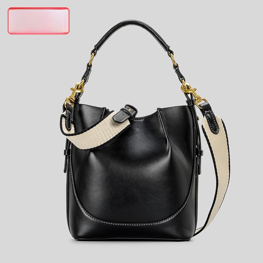 

Большая вместительная женская сумка через плечо из холста с широким плечевым ремнем и завязкой-ведром чёрный