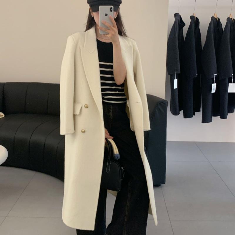 

Двубортное женское пальто Хан Ю: Медная пуговица, Высококачественные плечевые накладки, Удлиненная длина, Корейский стиль, Двустороннее шерстяное полотно, Осень/Зима Small