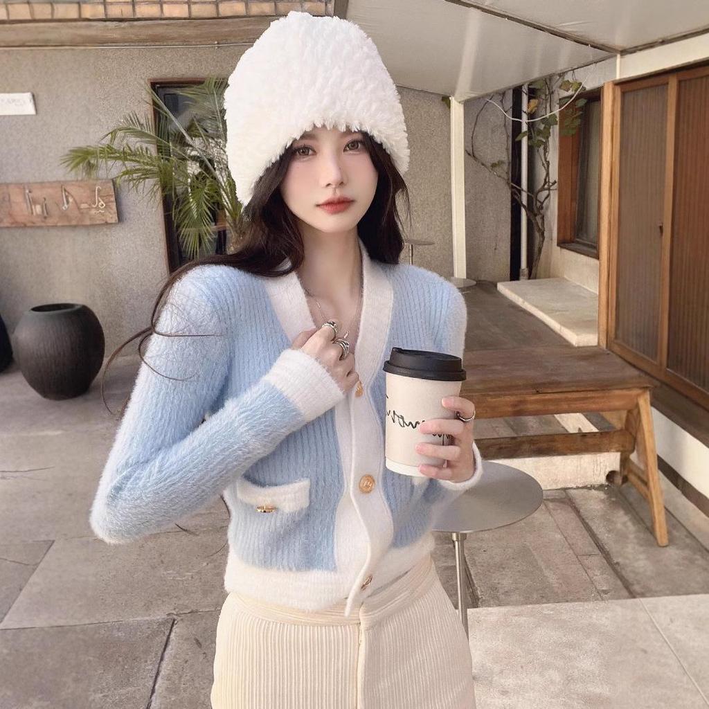 2024 Autumn V-Neck Patchwork Casual Women's Cardigan - Korean Style, Sweet Knitted Sweater