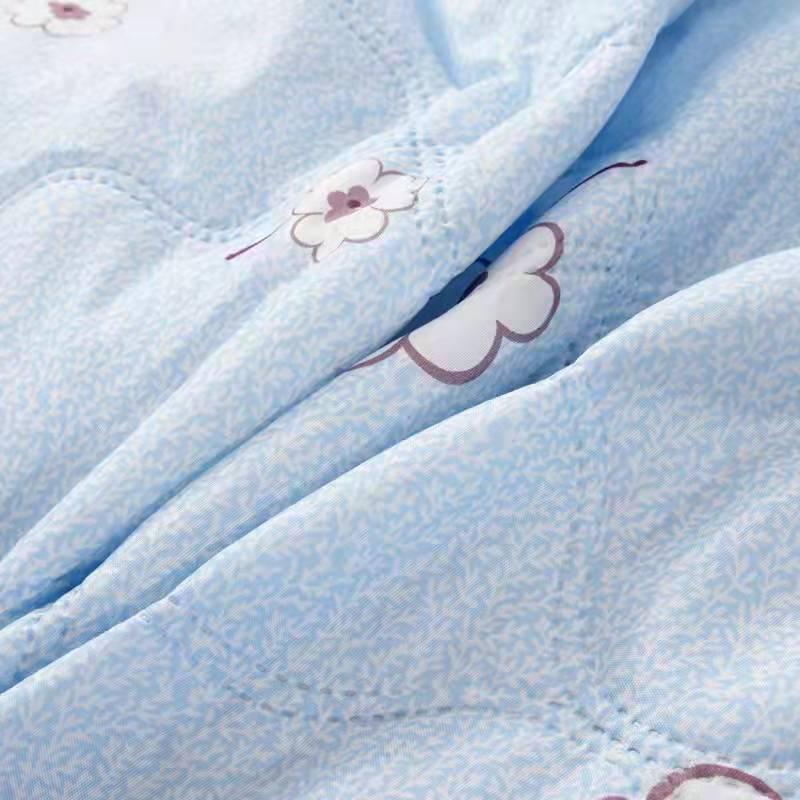 Customizable Summer Cooling Quilt – Ideal Corporate Gift with Logo