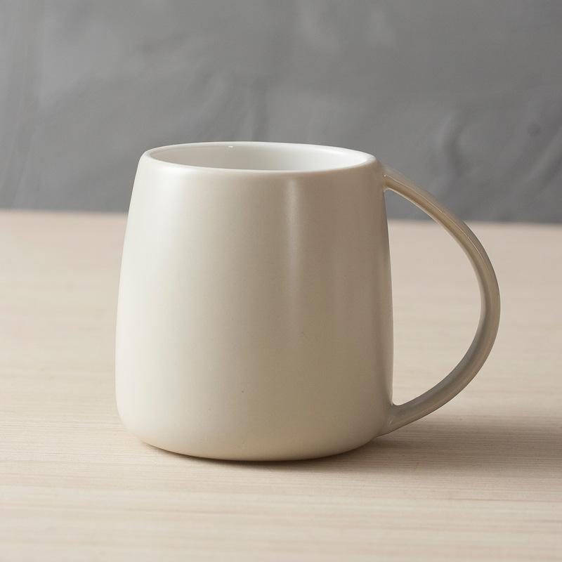 Large Capacity Simple Ceramic Water Cup Creative Mug with Handle Porcelain Drinkware Office Meeting Couple Student Mug