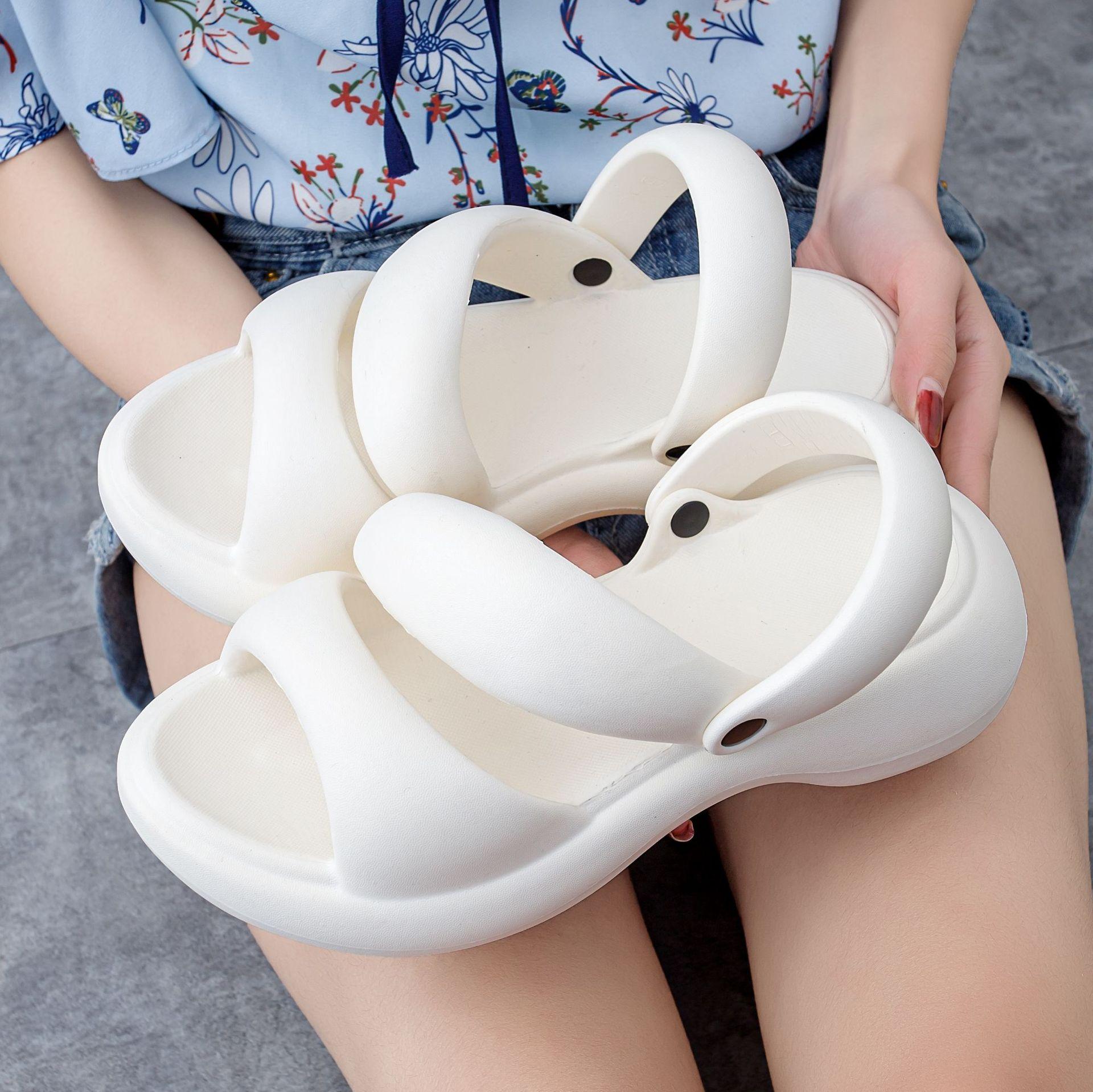 

Летние женские сандалии, новые, толстая подошва, высокий каблук, нескользящая, удобная, мягкая подошва, модная одежда для дома и отдыха, сандалии для двоих 39-40 белый