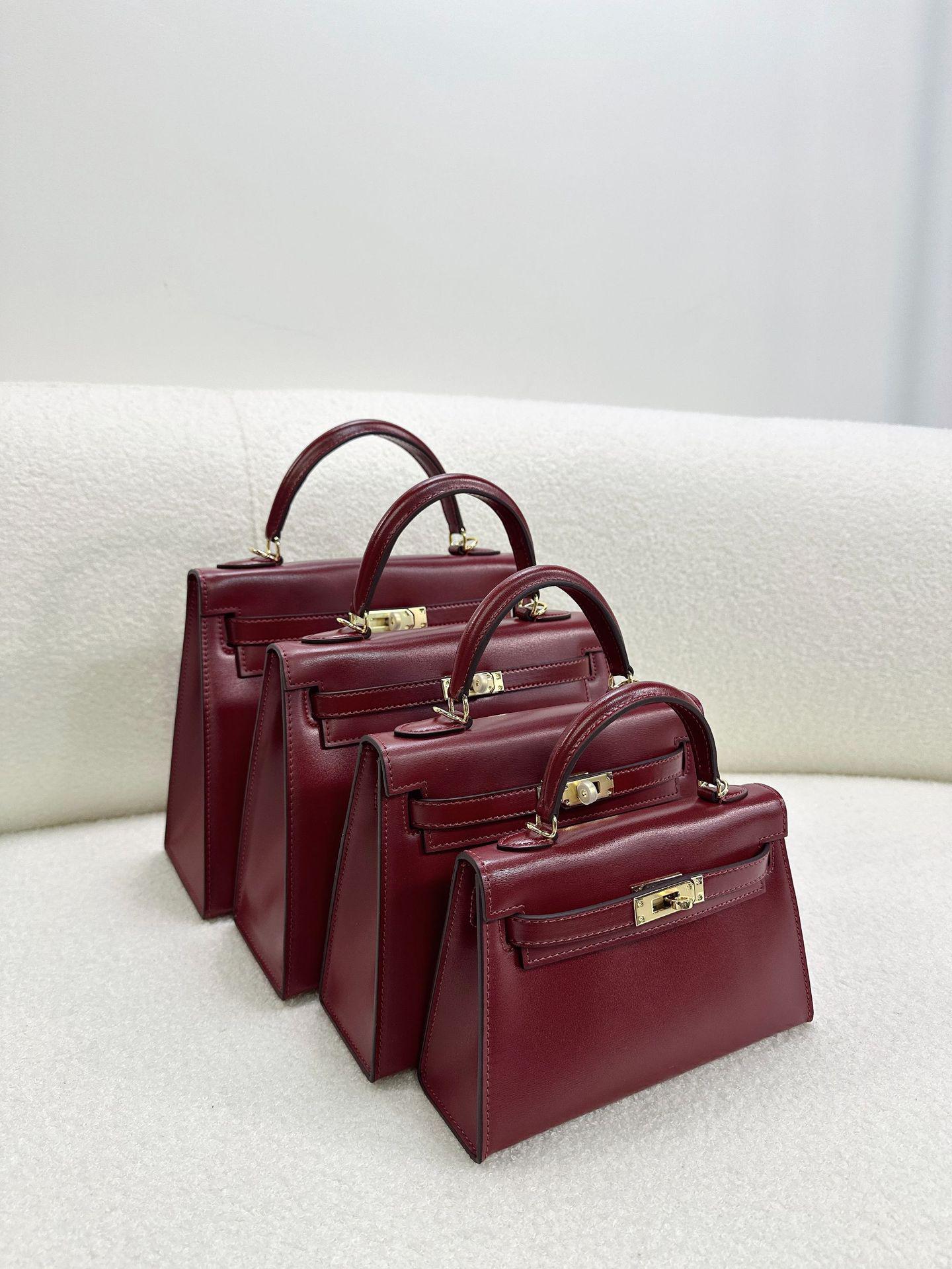 

2024 Mini Retro Genuine Leather Kelly Bag - Smooth Cowhide with Silver Buckle Shoulder & Crossbody Handbag Mini: 19x13x6cm