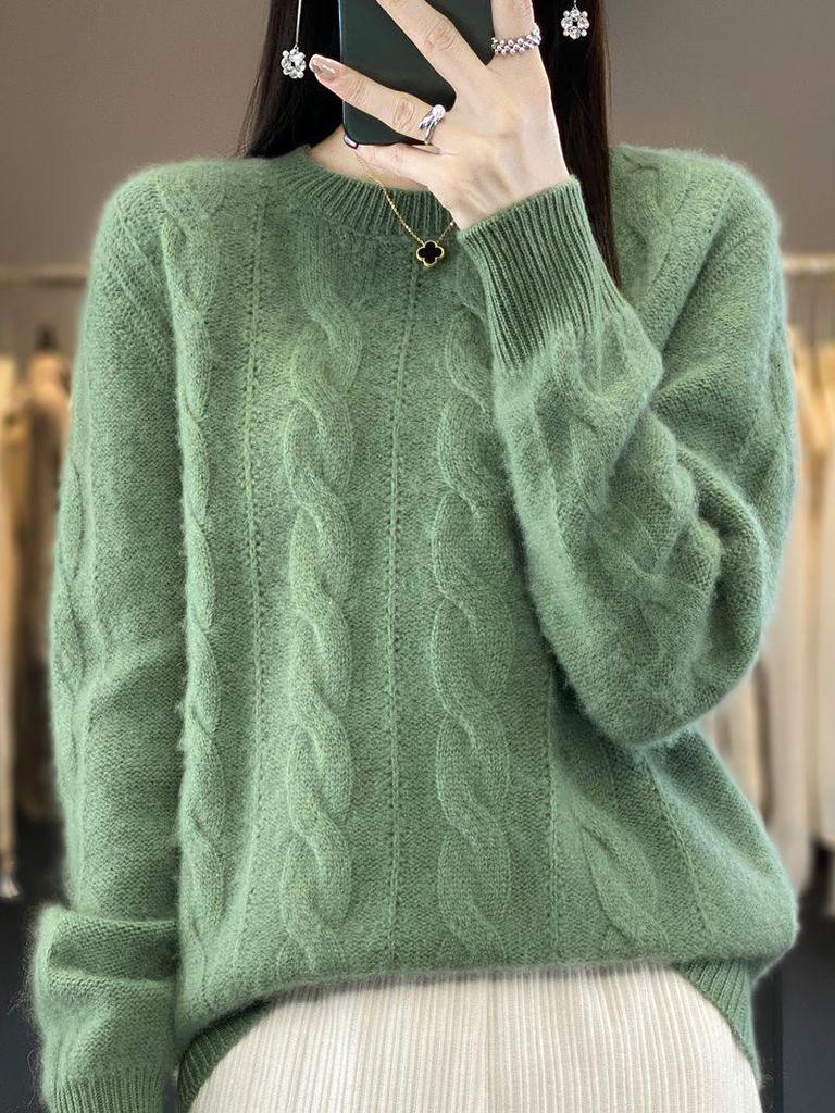 2023 Women's Wool Cable Knit Sweater: Loose, Warm, Round Neck, Slimming Fit for Autumn/Winter