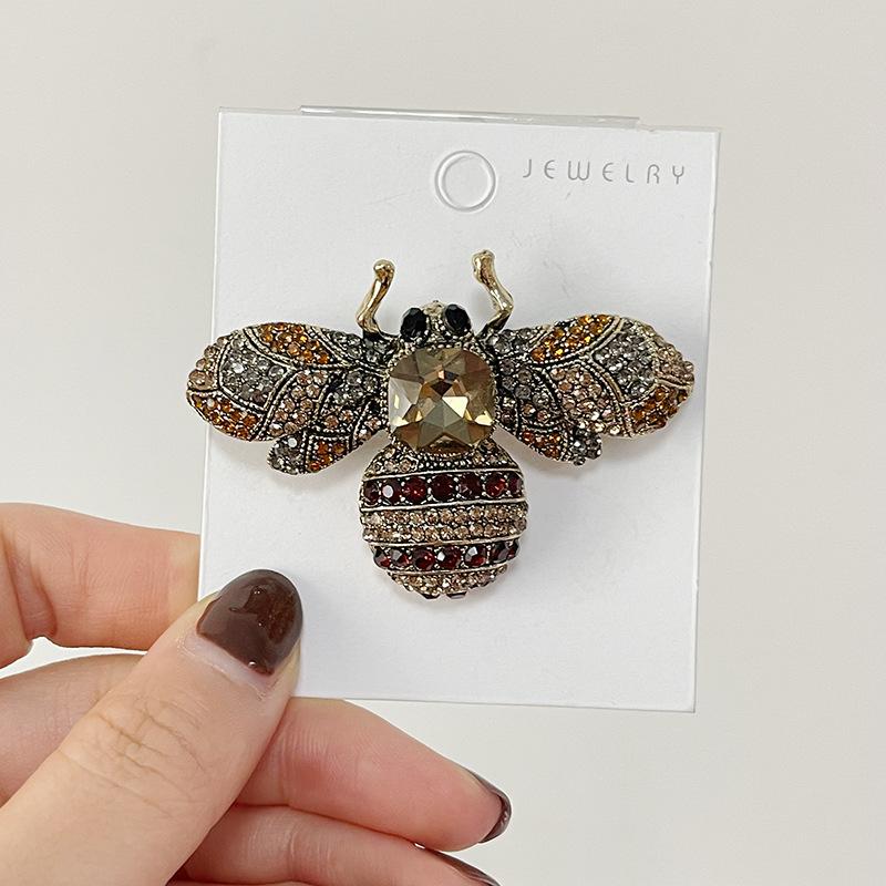 

Винтажная европейская и американская брошь-пчела со стразами