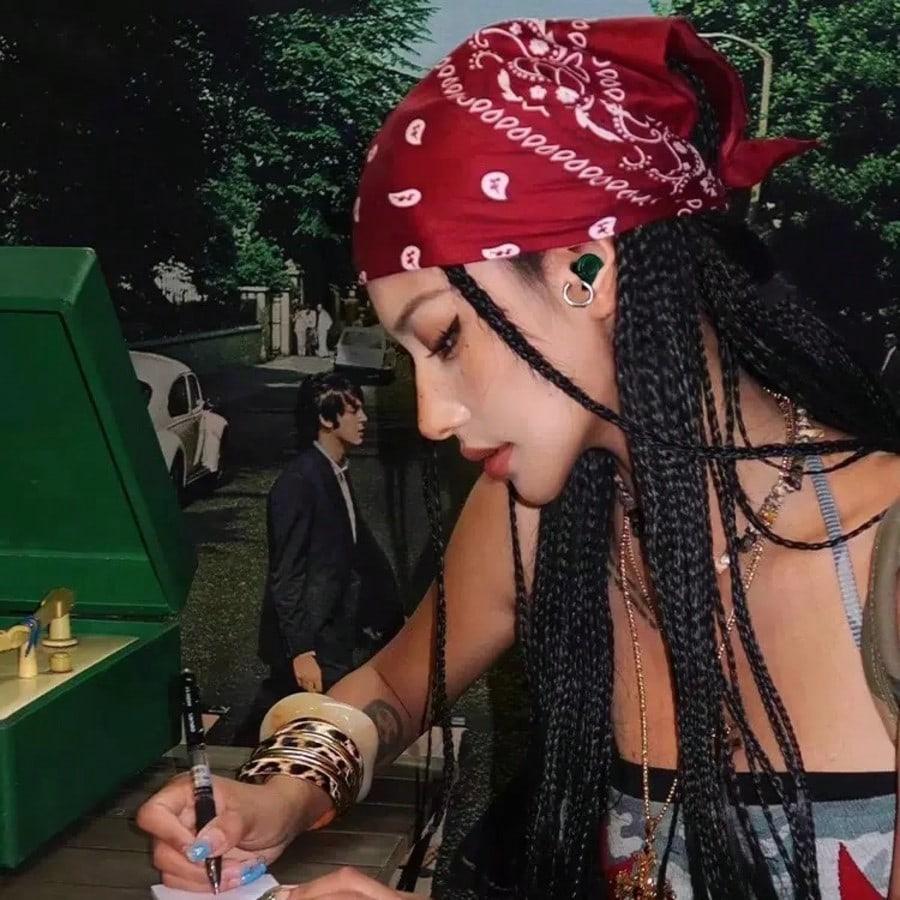 2026 Y2K Girl Square Scarf Women Paisley Hip-Hop Vibe Headband Foulard Hijab Hair Bands Neckerchief Female Head Wraps Bandana