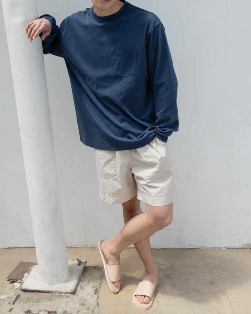WORTHWHILE MOVEMENT Stitch Pocket Long Sleeve Tee (Dark Blue)