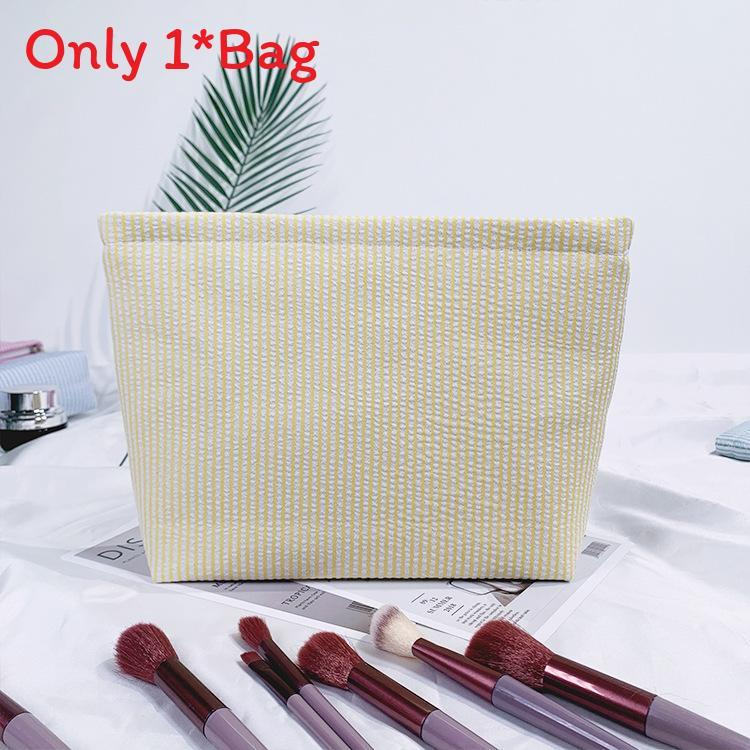 Boho Embroidered Travel Makeup Bag With Breathable Polyester For Daily Use