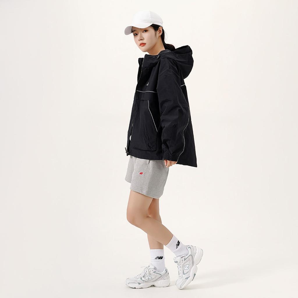 New Balance Jackets Women's Black Hooded Moderate Other 5AC39312-BK